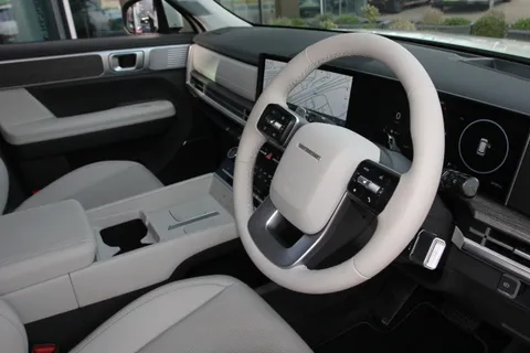 DV75BAO Hyundai Santa Fe 1.6 TGDi Plug-in Hybrid Ultimate 5dr 4WD Auto Thumbnail #17
