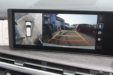 DV75BAO Hyundai Santa Fe 1.6 TGDi Plug-in Hybrid Ultimate 5dr 4WD Auto Thumbnail #31