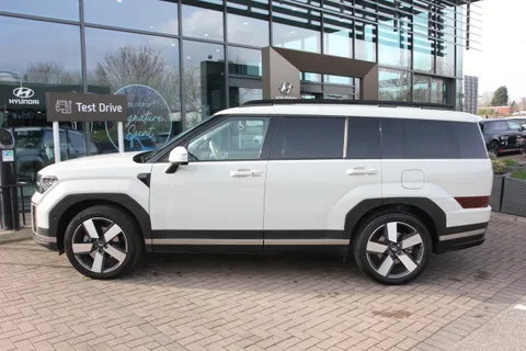 DV75BAO Hyundai Santa Fe 1.6 TGDi Plug-in Hybrid Ultimate 5dr 4WD Auto Thumbnail #35