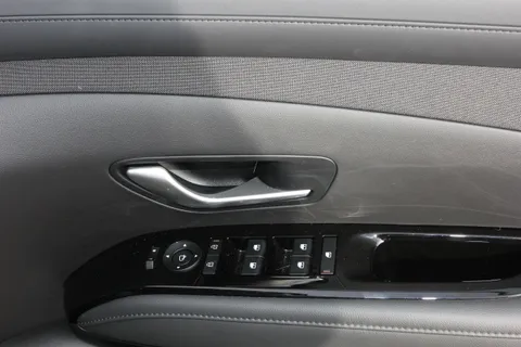 SA25AXU Hyundai Tucson 1.6T Plug-in Hybrid Ultimate 5dr Auto Thumbnail #24