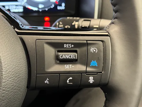 LV75HPC Nissan Qashqai 1.5 E-Power N-Connecta 5dr Auto Thumbnail #24