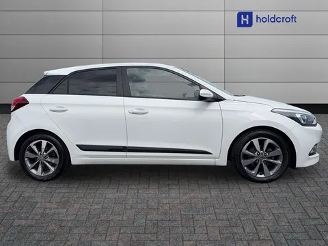 DX67OCF Hyundai i20 1.2 Premium Nav 5dr Thumbnail #5