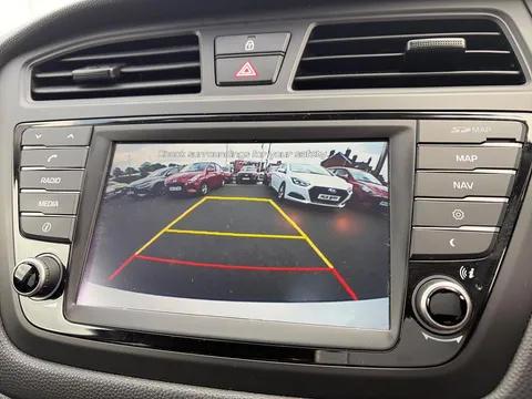 DX67OCF Hyundai i20 1.2 Premium Nav 5dr Thumbnail #23