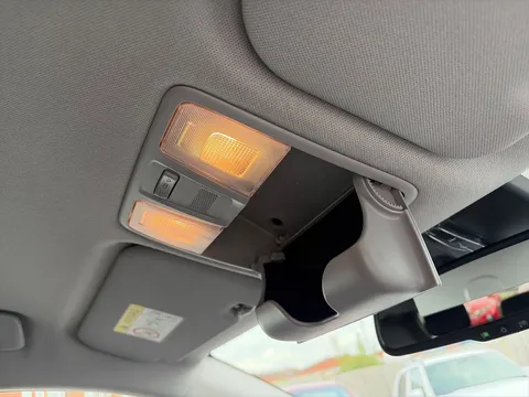 DX67OCF Hyundai i20 1.2 Premium Nav 5dr Thumbnail #26