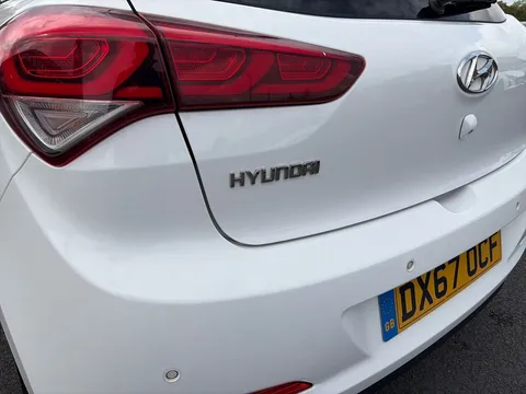 DX67OCF Hyundai i20 1.2 Premium Nav 5dr Thumbnail #12