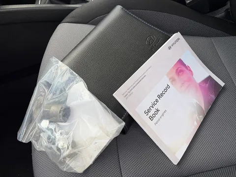 DX67OCF Hyundai i20 1.2 Premium Nav 5dr Thumbnail #35