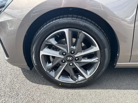 DS21YPE Hyundai i30 1.0T GDi Premium 5dr DCT Thumbnail #20
