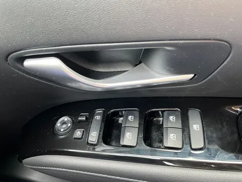 MK22KWX Hyundai Tucson 1.6 TGDi Ultimate 5dr 2WD Thumbnail #19