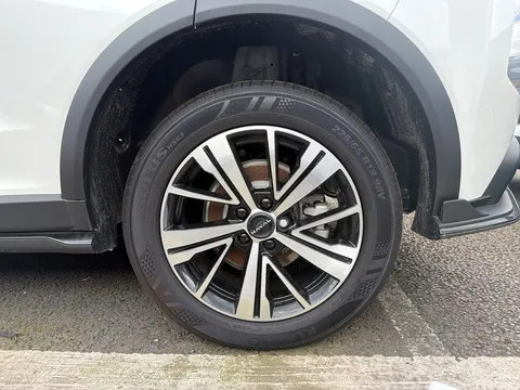 DG75NZR GWM Haval Jolion Pro Hybrid 1.5 eHEV Lux 5dr DHT Thumbnail #4