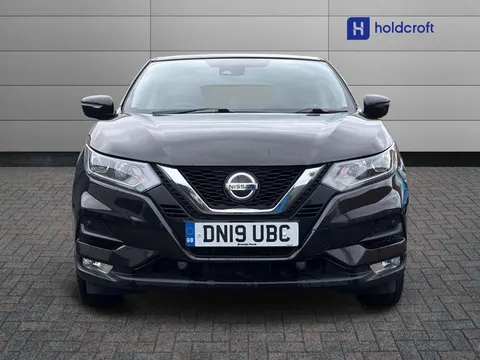 7 of 25 for Nissan Qashqai 1.3 DiG-T Acenta Premium 5dr