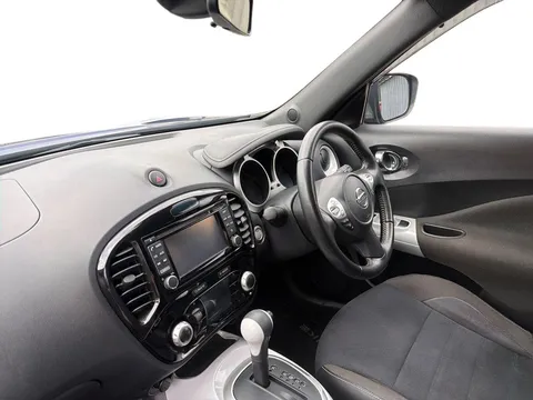 10 of 25 for NISSAN JUKE 1.6 N-Connecta 5dr Xtronic