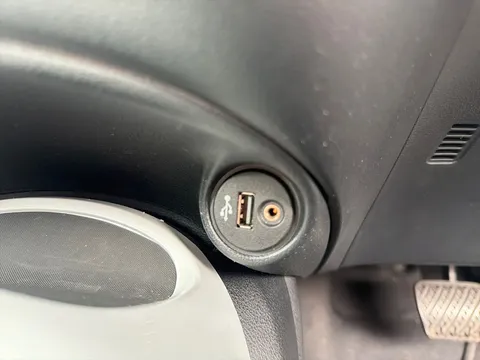 23 of 25 for NISSAN JUKE 1.6 N-Connecta 5dr Xtronic
