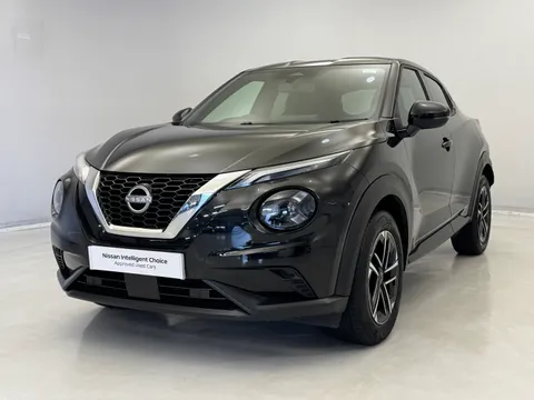 DS25ZVH Nissan Juke 1.0 DiG-T N-Connecta 5dr DCT Thumbnail #5