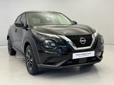 DS25ZVH Nissan Juke 1.0 DiG-T N-Connecta 5dr DCT Thumbnail #2