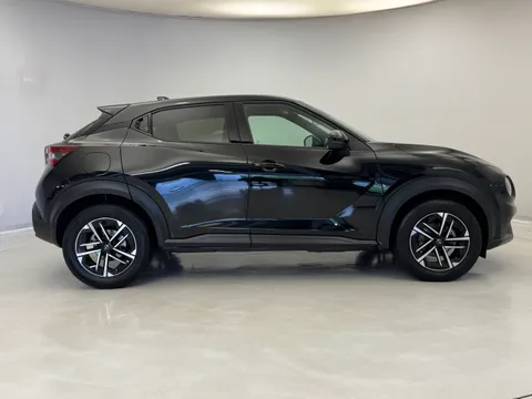 DS25ZVH Nissan Juke 1.0 DiG-T N-Connecta 5dr DCT Thumbnail #7