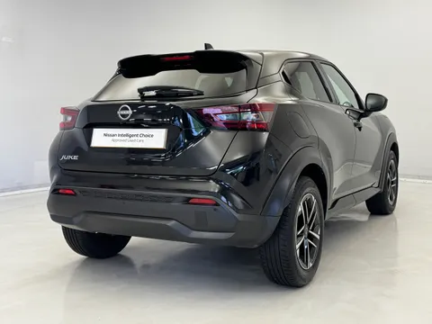 DS25ZVH Nissan Juke 1.0 DiG-T N-Connecta 5dr DCT Thumbnail #8