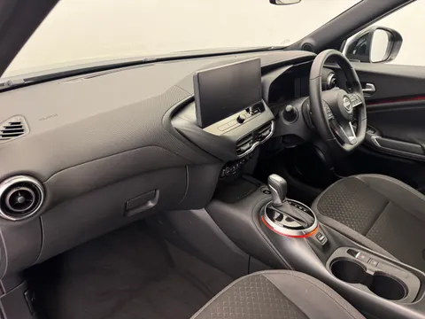 DS25ZVH Nissan Juke 1.0 DiG-T N-Connecta 5dr DCT Thumbnail #13