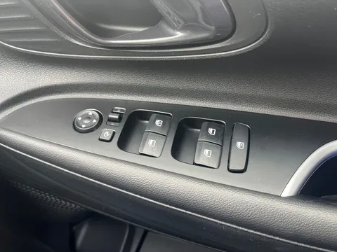 EF25MVZ Hyundai i20 1.0T GDi Premium 5dr DCT Thumbnail #17