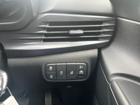 EF25MVZ Hyundai i20 1.0T GDi Premium 5dr DCT Thumbnail #20