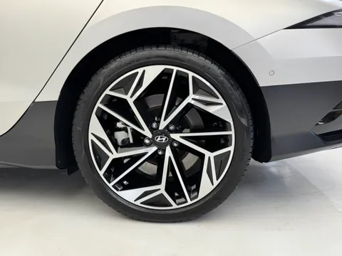 7 of 33 for Hyundai Ioniq 6 239kW Ultimate 77kWh 4dr AWD Auto