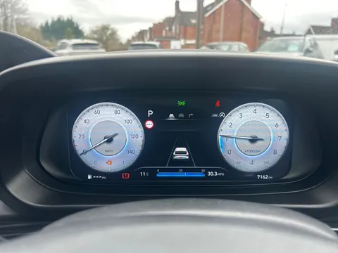 EA25YUJ Hyundai i20 1.0T GDi Premium 5dr DCT Thumbnail #18