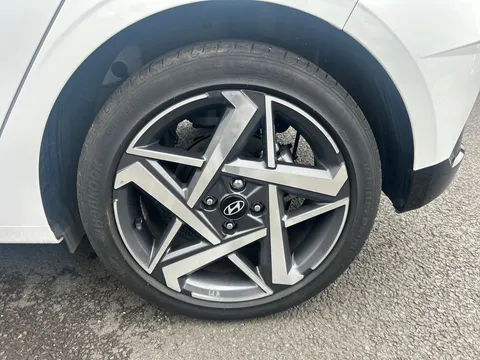 EA25YUJ Hyundai i20 1.0T GDi Premium 5dr DCT Thumbnail #24