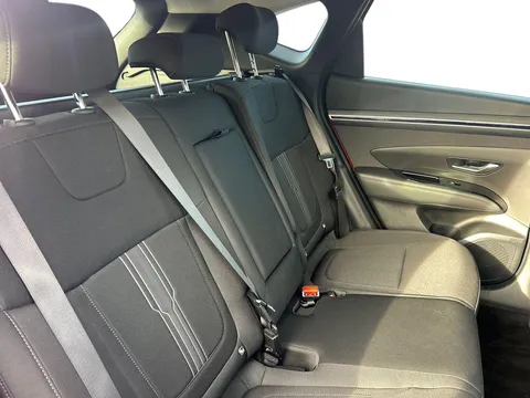 HK73BND Hyundai Tucson 1.6 TGDi Premium 5dr 2WD Thumbnail #14