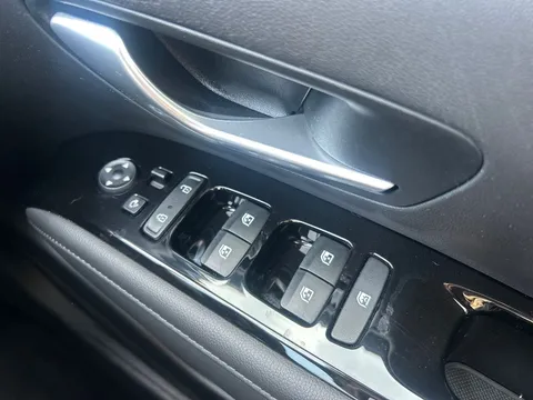 HK73BND Hyundai Tucson 1.6 TGDi Premium 5dr 2WD Thumbnail #26