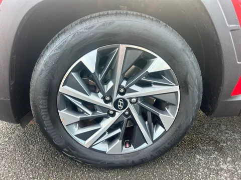 HK73BND Hyundai Tucson 1.6 TGDi Premium 5dr 2WD Thumbnail #30
