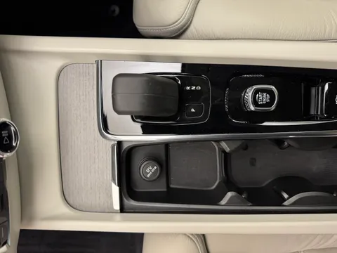ST71HZP Volvo V60 2.0 B5P Cross Country 5dr AWD Auto Thumbnail #21