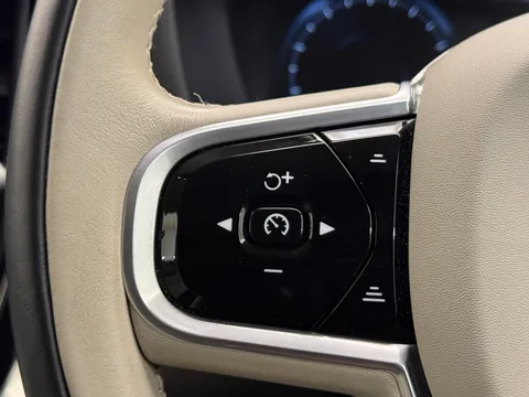 ST71HZP Volvo V60 2.0 B5P Cross Country 5dr AWD Auto Thumbnail #23
