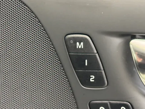 ST71HZP Volvo V60 2.0 B5P Cross Country 5dr AWD Auto Thumbnail #30