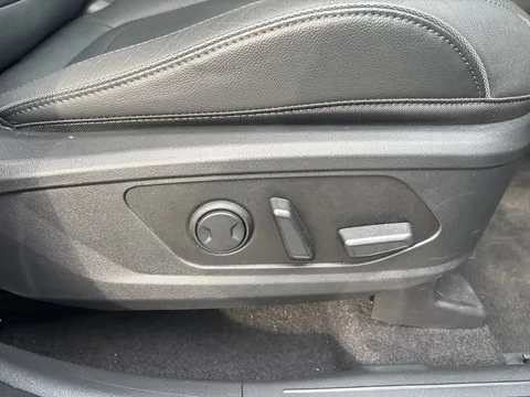 EN25NXU Hyundai Tucson 1.6T Plug-in Hybrid Ultimate 5dr Auto Thumbnail #29