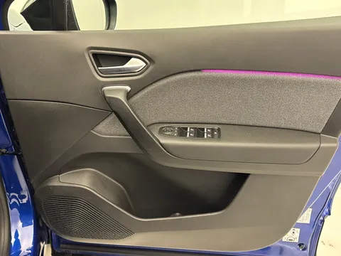 BT25NBZ Renault Symbioz 1.6 E-Tech FHEV 145 Techno 5dr Auto Thumbnail #18