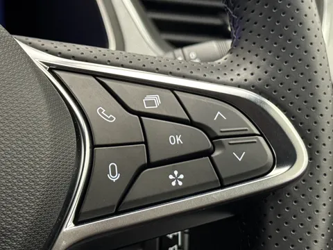 BT25NBZ Renault Symbioz 1.6 E-Tech FHEV 145 Techno 5dr Auto Thumbnail #22