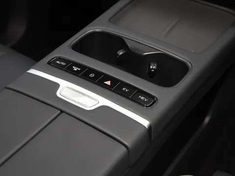 DC75HTD Jaecoo 7 1.5T SHS Luxury 5dr Auto Thumbnail #16