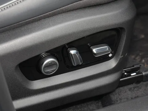 DC75HTD Jaecoo 7 1.5T SHS Luxury 5dr Auto Thumbnail #14