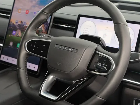 DC75HTD Jaecoo 7 1.5T SHS Luxury 5dr Auto Thumbnail #5