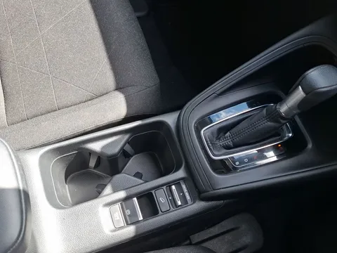 DE22PNK Honda Hr-V 1.5 eHEV Elegance 5dr CVT Thumbnail #19