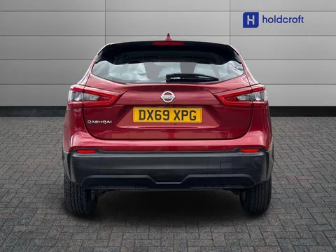 DX69XPG Nissan Qashqai 1.3 DiG-T Acenta Premium 5dr Thumbnail #5