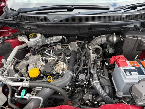 DX69XPG Nissan Qashqai 1.3 DiG-T Acenta Premium 5dr Thumbnail #10