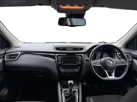 DX69XPG Nissan Qashqai 1.3 DiG-T Acenta Premium 5dr Thumbnail #12