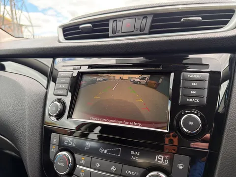 DX69XPG Nissan Qashqai 1.3 DiG-T Acenta Premium 5dr Thumbnail #15