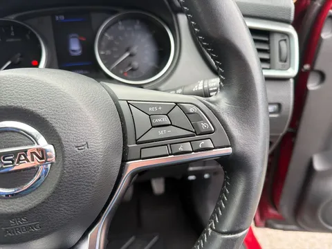 DX69XPG Nissan Qashqai 1.3 DiG-T Acenta Premium 5dr Thumbnail #24