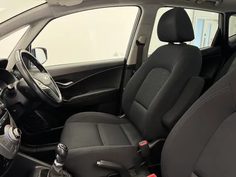 13 of 34 for Hyundai ix20 1.4 Blue Drive Premium 5dr