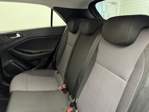 DV20EPP Hyundai i20 1.0 T-GDi Play 5dr Thumbnail #11