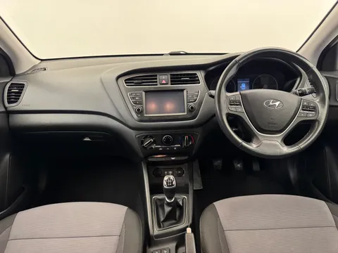 DV20EPP Hyundai i20 1.0 T-GDi Play 5dr Thumbnail #2