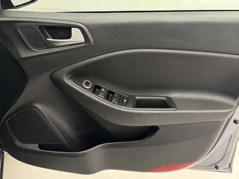DV20EPP Hyundai i20 1.0 T-GDi Play 5dr Thumbnail #17