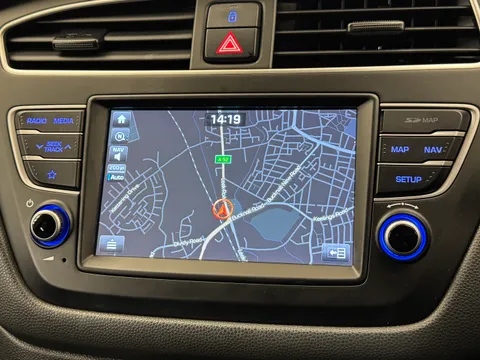 DV20EPP Hyundai i20 1.0 T-GDi Play 5dr Thumbnail #25