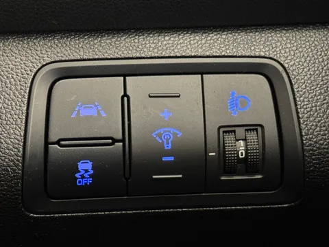 DV20EPP Hyundai i20 1.0 T-GDi Play 5dr Thumbnail #28